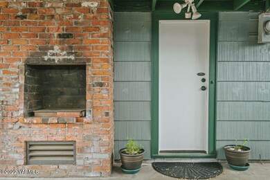 Kitchen Entrance