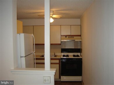 Radnor House unit 319, Bryn Mawr, PA 19010 - photo 6
