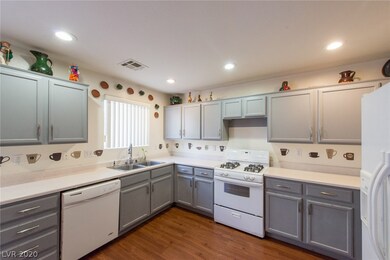 Kitchen appliances all included!!!