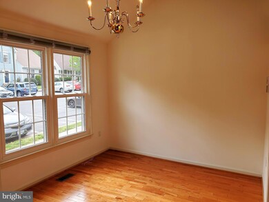 4220 Jonathan Ct, Dumfries, VA 22025 - photo 4