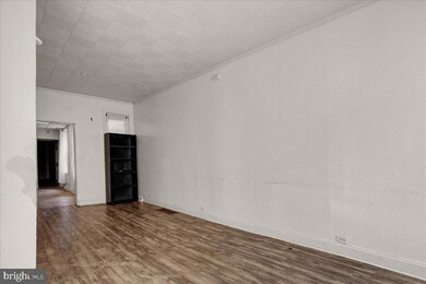 913 Robeson St, Reading, PA 19604 - photo 4