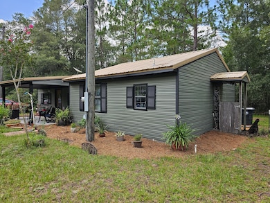 400 Seven Oaks Rd, Defuniak Springs, FL 32433 - photo 2