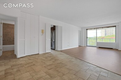 Whitehall unit 4M, Bronx, NY 10463 - photo 2