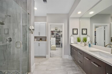 10106 Burgoyne Rd, Houston, TX 77042 - photo 7