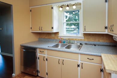 610 allcott street-107