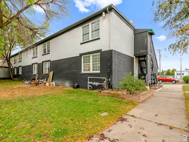 260 W Antelope Dr S, Clearfield, UT 84015 - photo 4