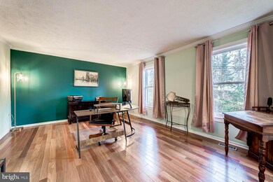 5838 Fitzhugh St, Burke, VA 22015 - photo 7