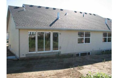 1019 W 16th St S, Newton, IA 50208 - photo 2