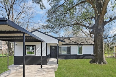 7609 Saint lo Rd, Houston, TX 77033 - photo 3