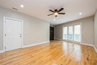 21 E 26th St unit 3, Chicago, IL 60616 - photo 2