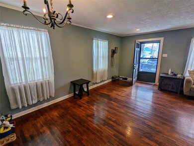 208 Melbourne St, Houston, TX 77022 - photo 2