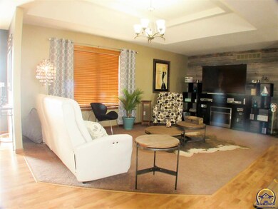 3328 SW 47th Ct, Topeka, KS 66610 - photo 4