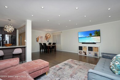 37 Beach Ave, Staten Island, NY 10306 - photo 5