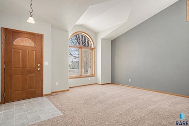 301 E Christensen Dr, Luverne, MN 56156 - photo 4