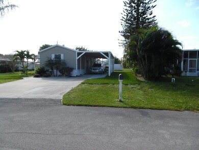 327 Pineapple St, Sebastian, FL 32958 - photo 3