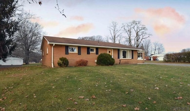 1325 Forest Hills Dr, Salix, PA 15952 - photo 2