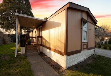 690 Margaret Rose, Medford, OR 97501 - photo 3