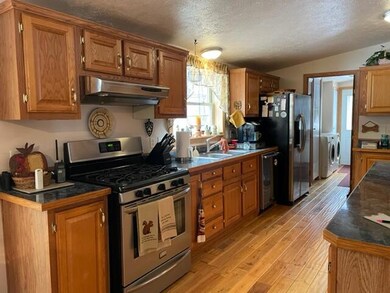 HUGE KITCHEN