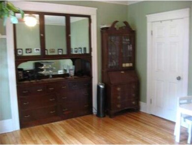 16 Brownell St, Worcester, MA 01602 - photo 5