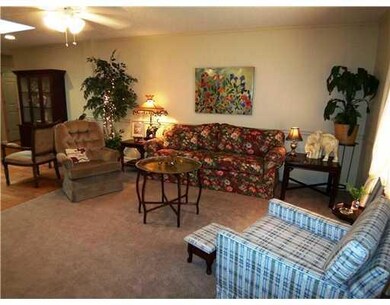 128 Huntington Dr, Pineville, LA 71360 - photo 2