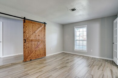 8219 Coastway Ln, Houston, TX 77075 - photo 6