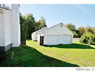 Exterior Front Detached garage front