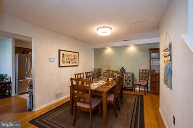 56 Thoreau Dr, Plainsboro, NJ 08536 - photo 4