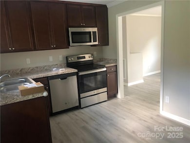 849 Crestway Dr, Newton, NC 28658 - photo 4