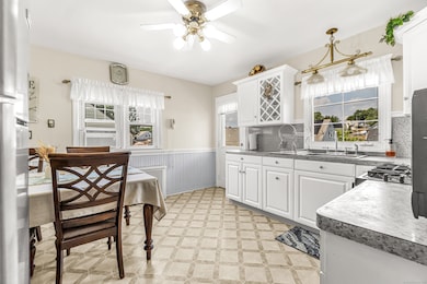 344 Cambridge St, Bridgeport, CT 06606 - photo 5