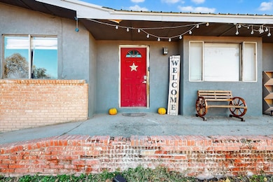 112 E Aragon Rd, Belen, NM 87002 - photo 2