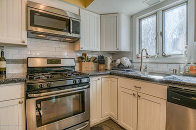 6 Burdge Dr, Middletown, NJ 07748 - photo 3