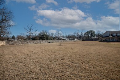 407 Cypress unit 16, Fredericksburg, TX 78624 - photo 4