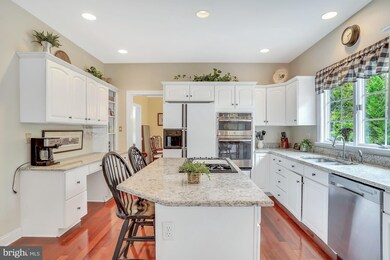 2908 Chiselford Dr, Reading, PA 19608 - photo 6