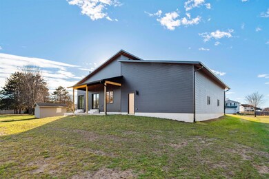 2120 Tori Ln, Marinette, WI 54143 - photo 5