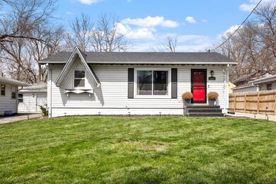 2642 E Sheridan Ave, Des Moines, IA 50317 - photo 2