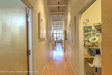 hallway - entrance to primary bedroom