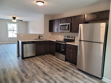 231 Smithson Ln unit A, Clarksville, TN 37040 - photo 2