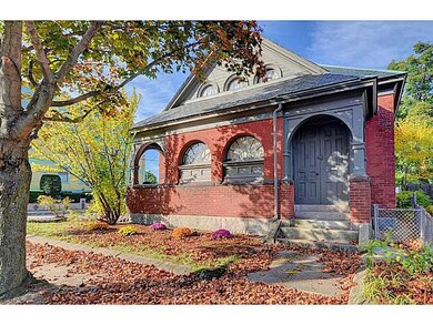 47 Mulberry St, Pawtucket, RI 02860 - photo 2