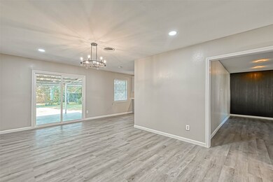 7702 Yoe St, Houston, TX 77016 - photo 4