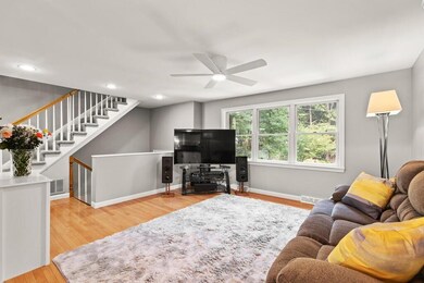 31 Honor Roll Rd, Pelham, NH 03076 - photo 2