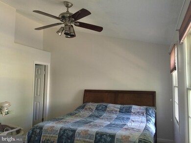 12519 Coral Grove Place, Germantown, MD 20874 - photo 4