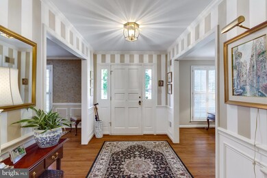 7629 Huntmaster Ln, McLean, VA 22102 - photo 2