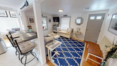 46-Glendon-kitchen-livingroom1