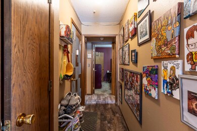Hallway to bedrooms/bathroom