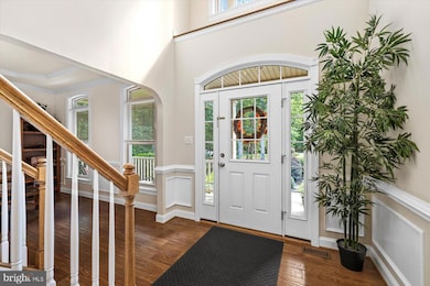 10747 Bridlerein Ct, Spotsylvania, VA 22553 - photo 4