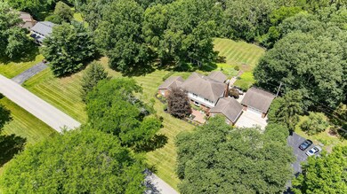 6214 Cherry Hill Dr, Columbus, OH 43213 - photo 4