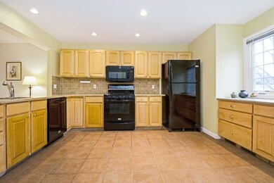 10 Lilac Ct, Hopkinton, MA 01748 - photo 4