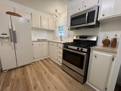 4426 73rd Place N unit 611, Riviera Beach, FL 33404 - photo 3