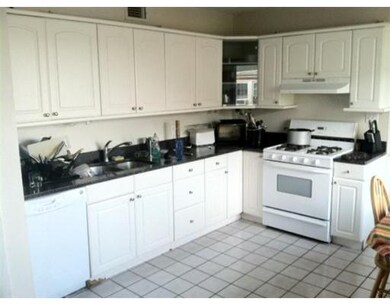 24 Hillcrest Cir unit top, Watertown, MA 02472 - photo 7