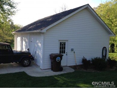Three Car Garage